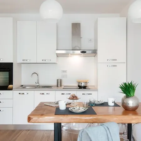Apartman Cozy Joivy 3 With Parking Como