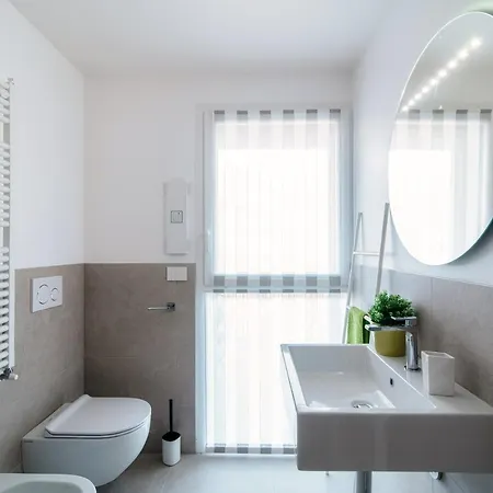 Cozy Joivy 3 With Parking Apartman