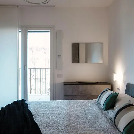 Cozy Joivy 3 With Parking Apartman *