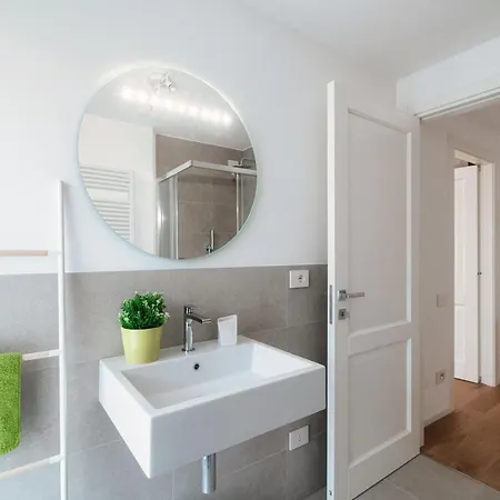 Apartman Cozy Joivy 3 With Parking Como