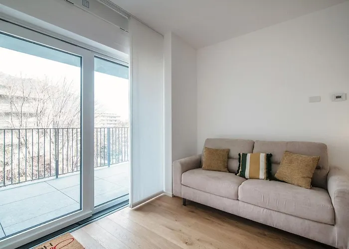 Easylife - - Venini 3 - Di * Como
