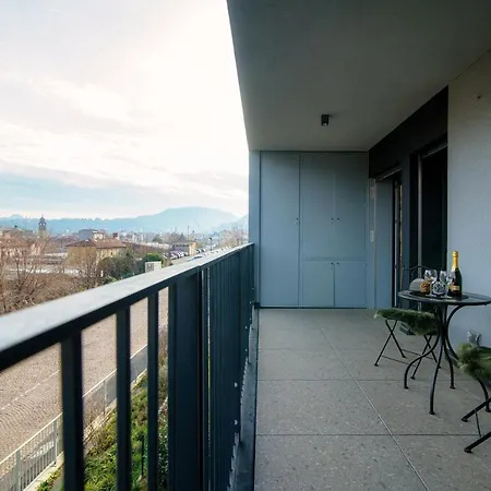Cozy Joivy 3 With Parking * Como