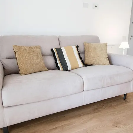 Apartamento Cozy Joivy 3 With Parking Como
