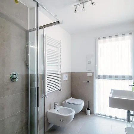 Cozy Joivy 3 With Parking * Como